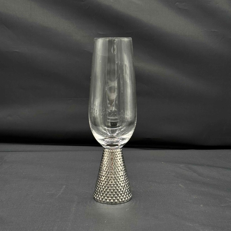 qualité Un ensemble de verre à base de diamant avec un style unique et moderne, parfait pour des repas élégants et des occasions spéciales. usine