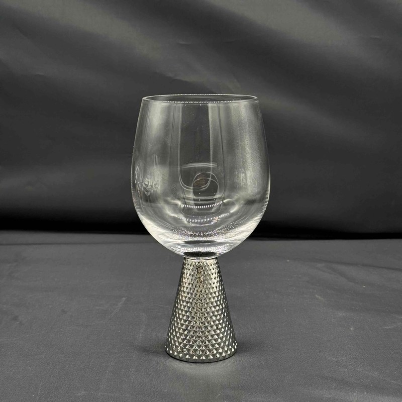 qualité Un ensemble de verre à base de diamant avec un style unique et moderne, parfait pour des repas élégants et des occasions spéciales. usine