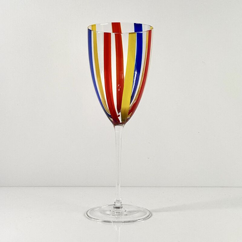Qualité Hand Blown Art Glass Goblet & Coupe Glass Set, Vibrant Red Yellow Blue Vertical Cane Stripes Murano Style Stemmed Wine & Martini Glasses for Bar, Party & Gift usine