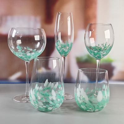 qualité Coupe en verre de vin brun personnalisé soufflé à la main demi confetti sans plomb ensemble de verre de verre de verre de vin élégant choix durable pour le service de boissons usine