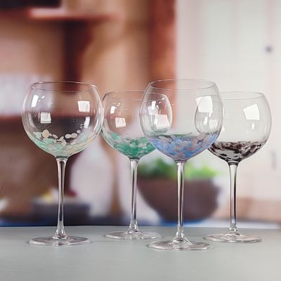 qualité Coupe en verre de vin brun personnalisé soufflé à la main demi confetti sans plomb ensemble de verre de verre de verre de vin élégant choix durable pour le service de boissons usine