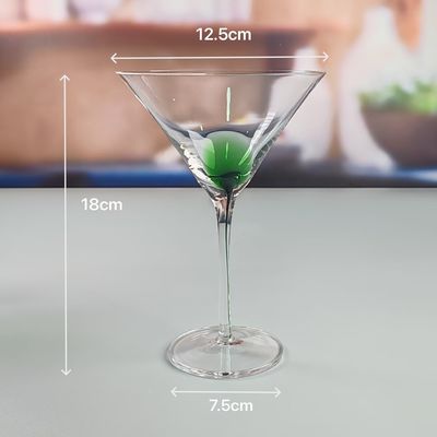 qualité 530 ml de volume personnalisé soufflé à la main Clair verre de vin rouge Martini Glass Convient pour les fêtes Durable Stylish Sample Dans les 7 jours usine
