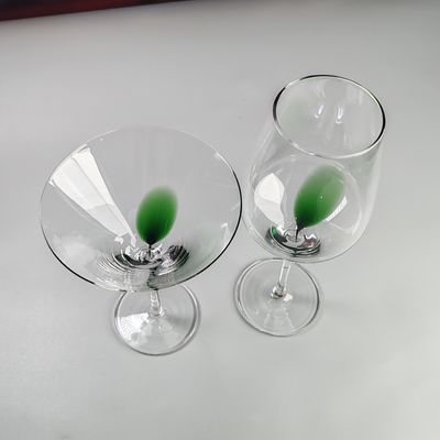 qualité 530 ml de volume personnalisé soufflé à la main Clair verre de vin rouge Martini Glass Convient pour les fêtes Durable Stylish Sample Dans les 7 jours usine