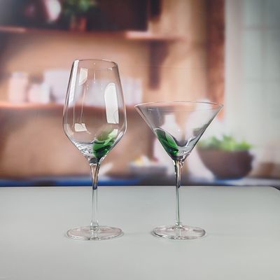 qualité 530 ml de volume personnalisé soufflé à la main Clair verre de vin rouge Martini Glass Convient pour les fêtes Durable Stylish Sample Dans les 7 jours usine