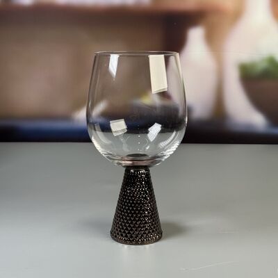 qualité Un ensemble de verres à base de diamant en argent électroplaté unique d'art moderne conçu pour des expériences culinaires de luxe dans les restaurants bars et événements usine