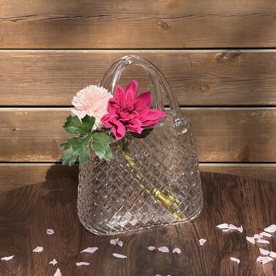 qualité Hand-Blown Diamond Pattern Glass Handbag Vase - Versatile Decorative Centerpiece for Home & Wedding Decor usine