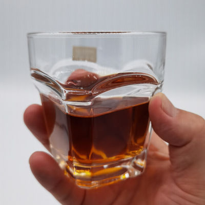 qualité Des verres de whisky à fond carré transparents pour la maison usine
