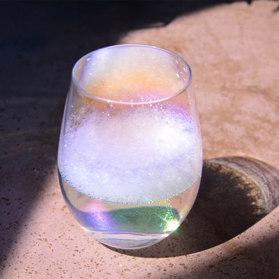 qualité Un verre à vin sans tiges, des verres à vin antiques. usine