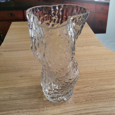 qualité Tronçon d'arbre formé pour adapter le vase aux besoins du client en verre décoratif à couleur usine
