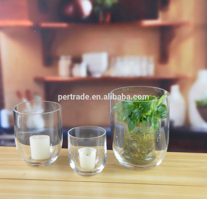 qualité Personnaliser la couleur en forme de U Vase en verre décoratif à couper à la main usine