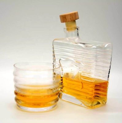 qualité Verre à whisky artisanale anti-dérapant avec motif ondulé usine