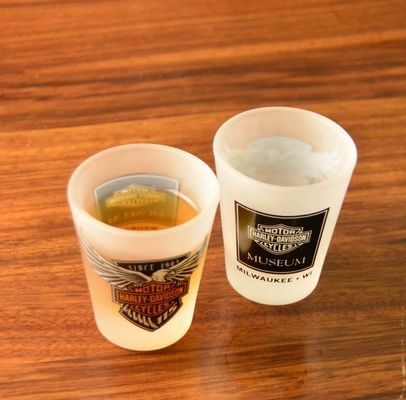 qualité 1.5 oz glacés haut de gamme unique Shot verres pour l'alcool usine