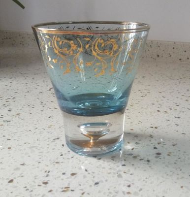 qualité Couleur bleue Verte bordure sans tiges Cristal cocktail verres usine
