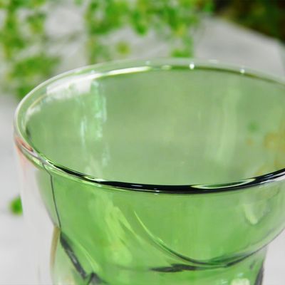 qualité Verres à boire colorés à double couche en borosilicate vert usine