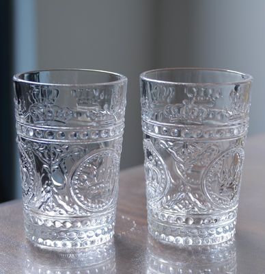 qualité 8 oz crown design verre à boire en relief usine