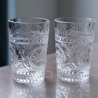 qualité 8 oz crown design verre à boire en relief usine