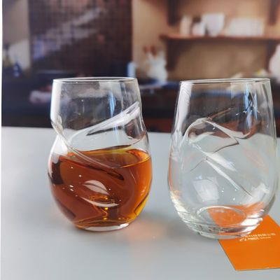 qualité Verres de vin rouge en cristal tourbillonnant tordu 250 ml sans tiges usine